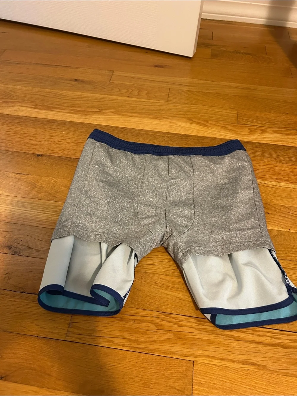 Fair Harbor boys swim trunks size large